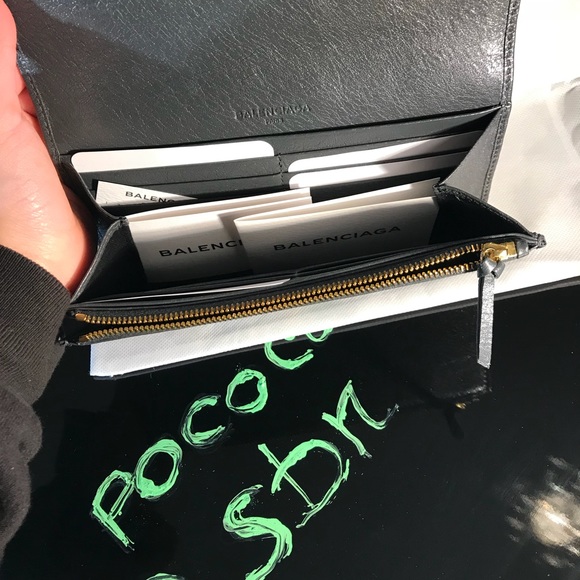 Authentic Balenciga wallet - Picture 3 of 4